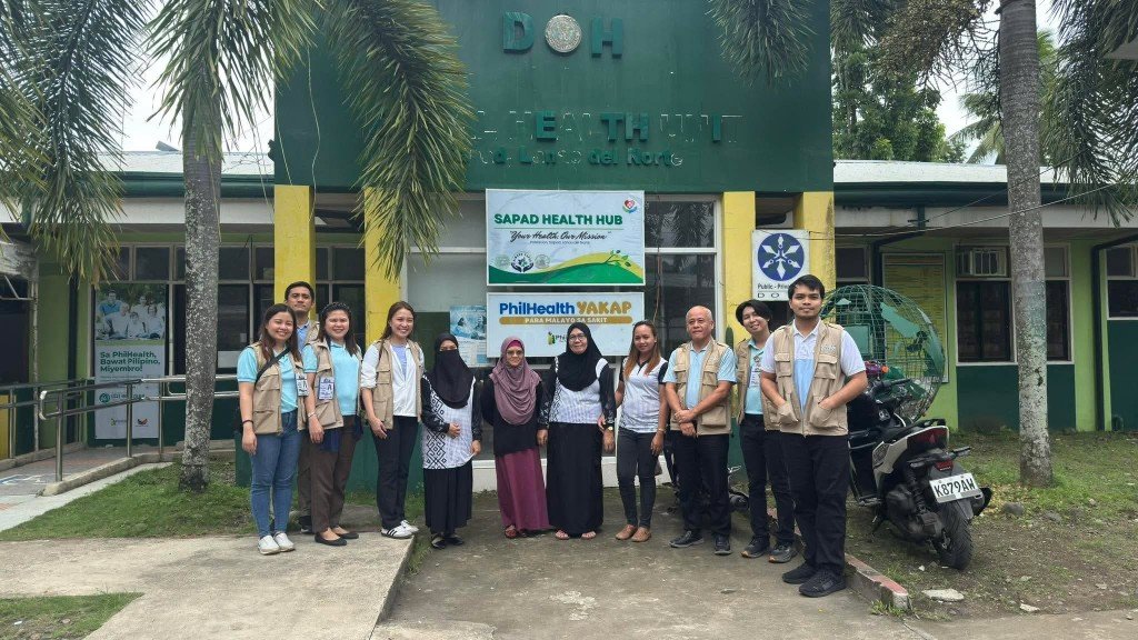 Sapad Health Hub team in front of the Rural Health Unit